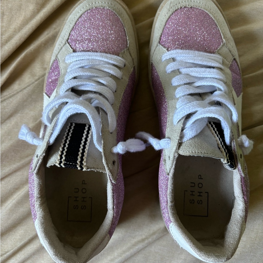 Pink sparkle ShuShop, size 6 1/2.
